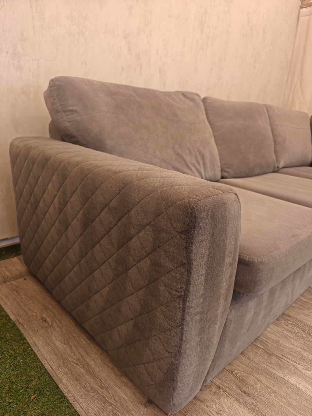 Grey ORKA L-Shape Right Hand