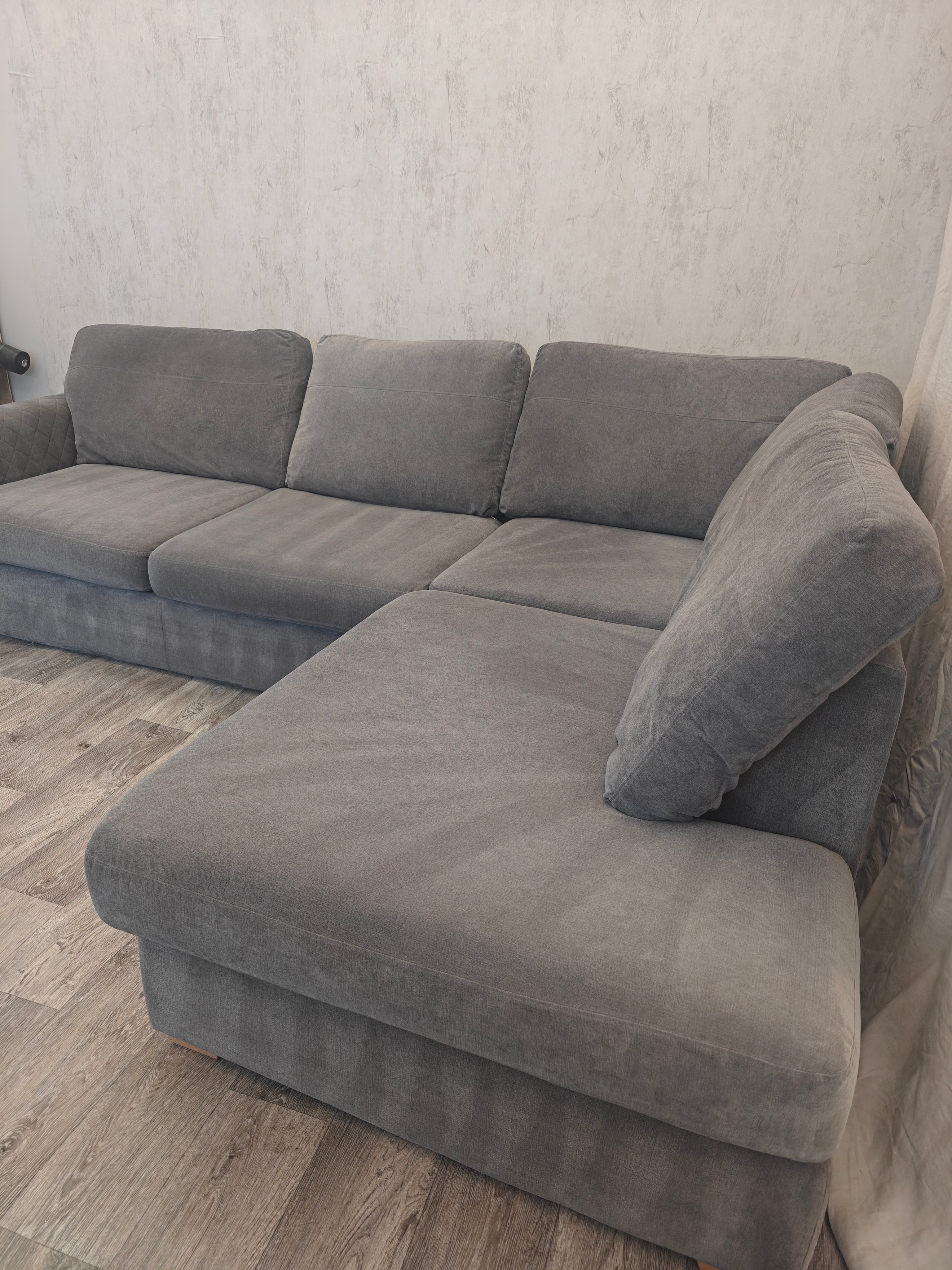 Grey ORKA L-Shape Right Hand