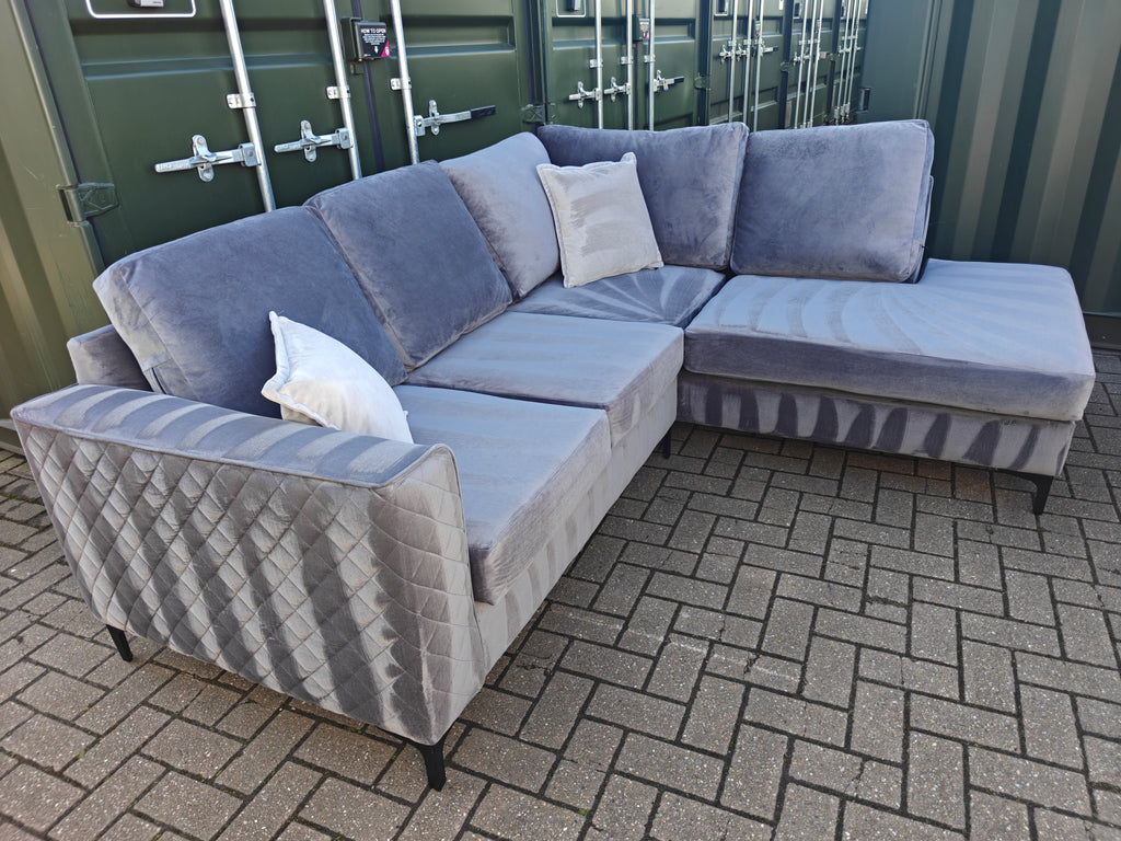 Luxury Grey Velvet Corner Sofa – Like New (6 Months Old)