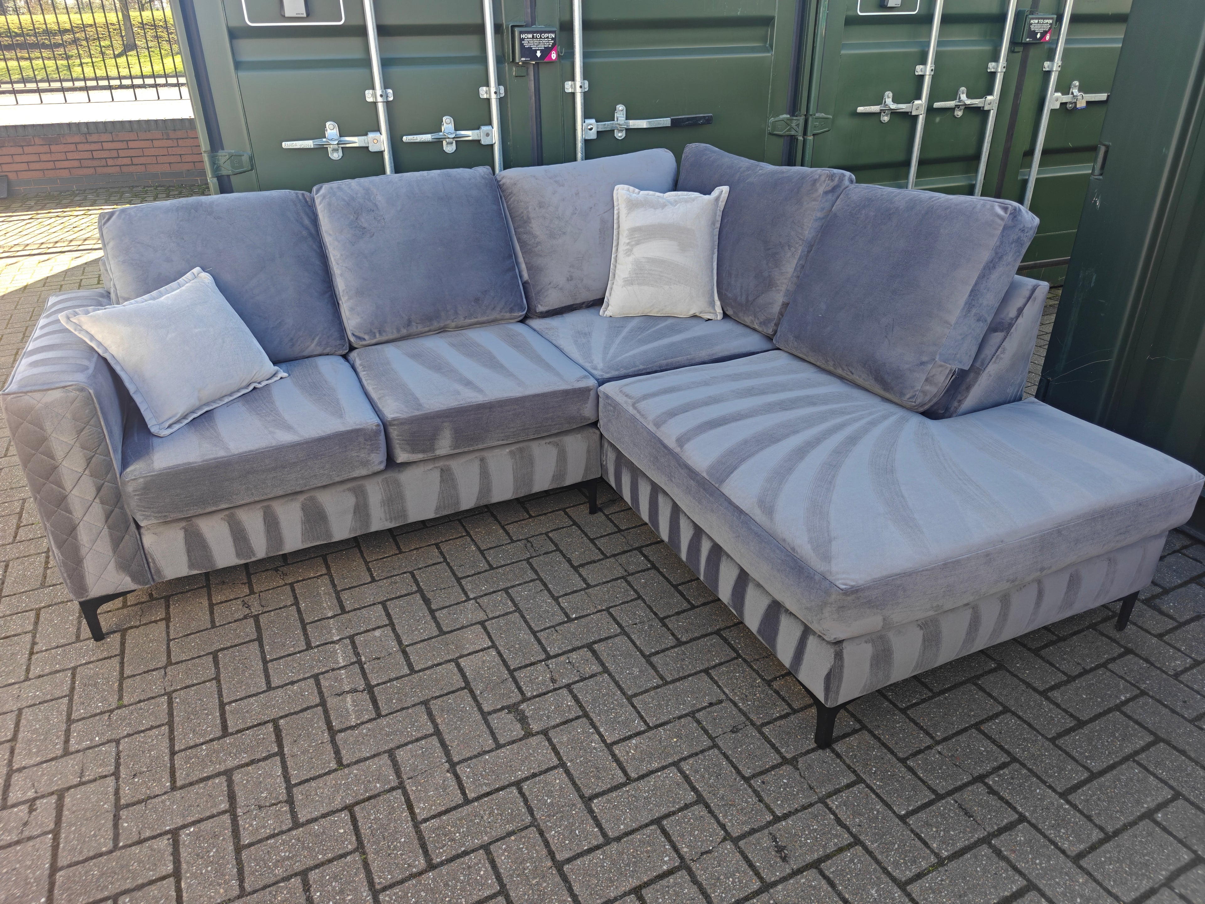 Luxury Grey Velvet Corner Sofa – Like New (6 Months Old)