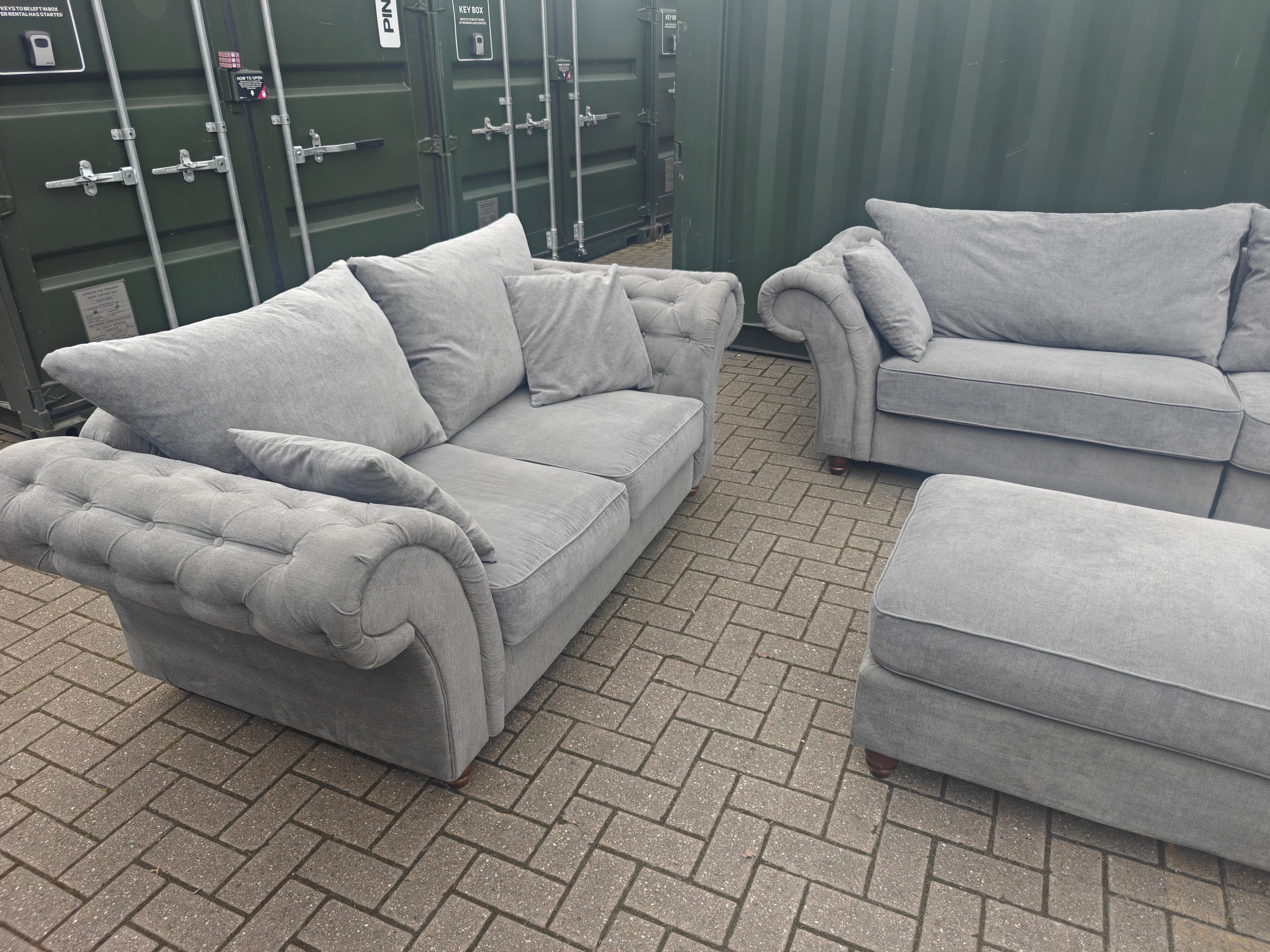 Grey Windsor Sofa Set 4+2 Seater + Footstool RRP