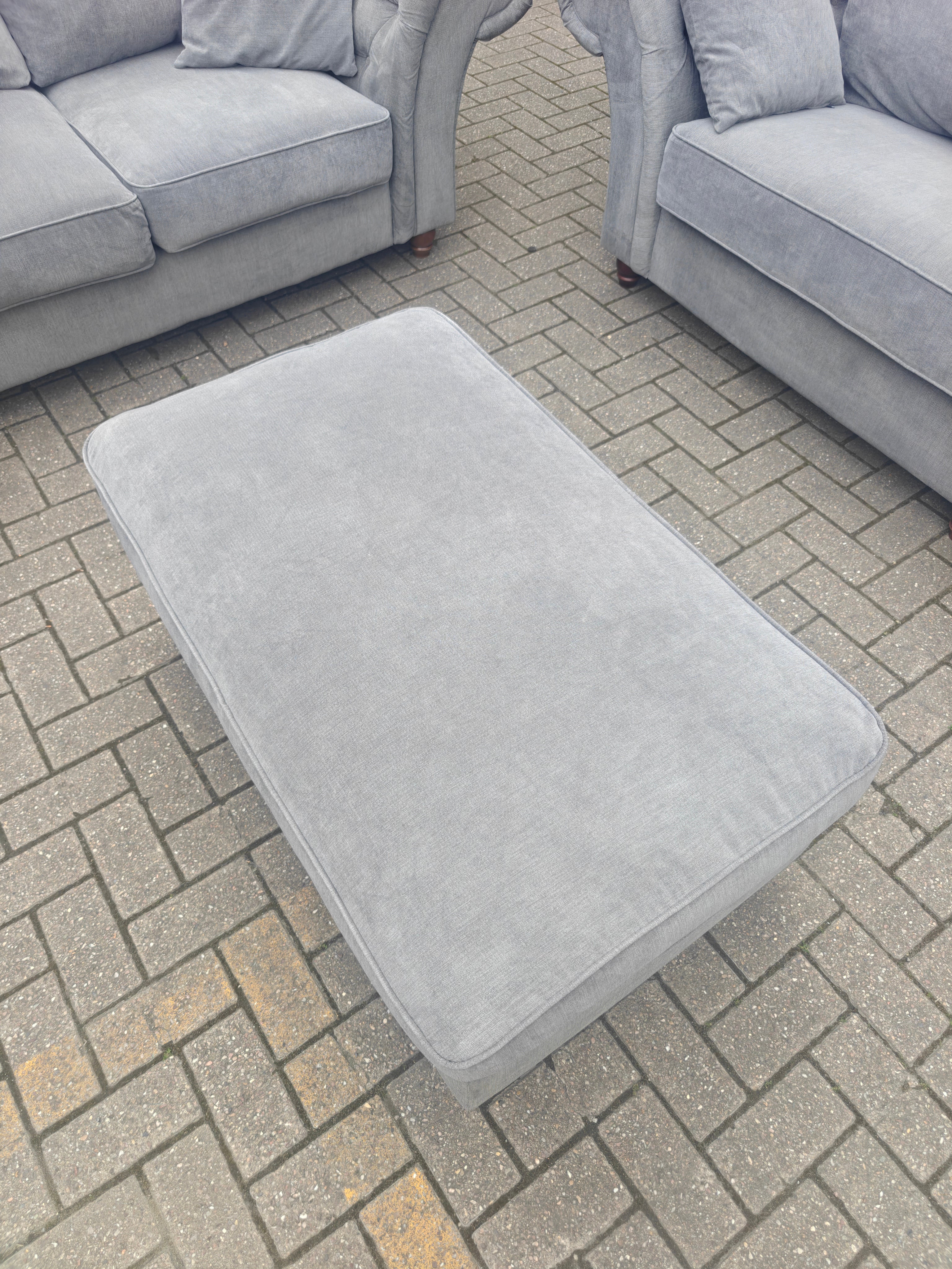 Grey Windsor Sofa Set 4+2 Seater + Footstool RRP
