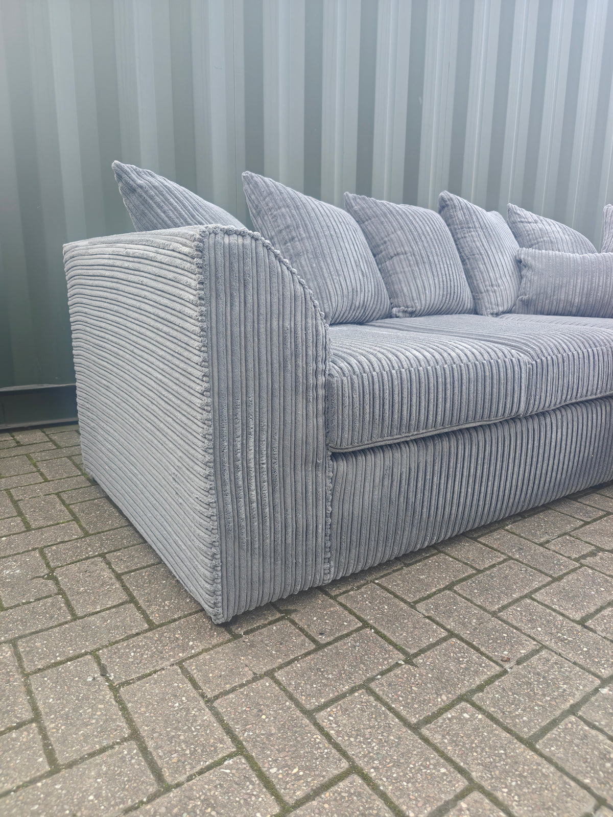 BRAND NEW Luxor Grey Jumbo Cord Corner Sofa