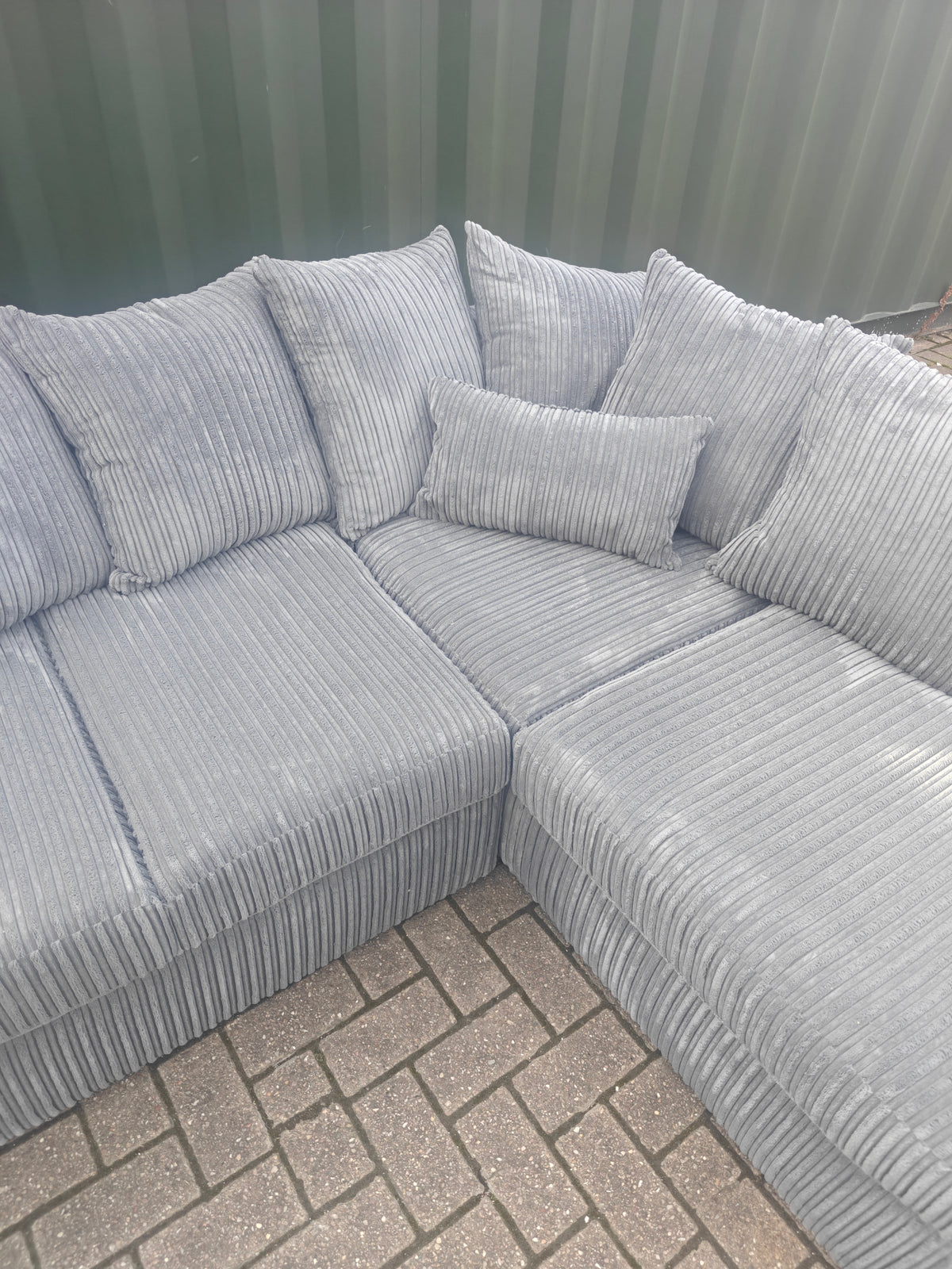 BRAND NEW Luxor Grey Jumbo Cord Corner Sofa