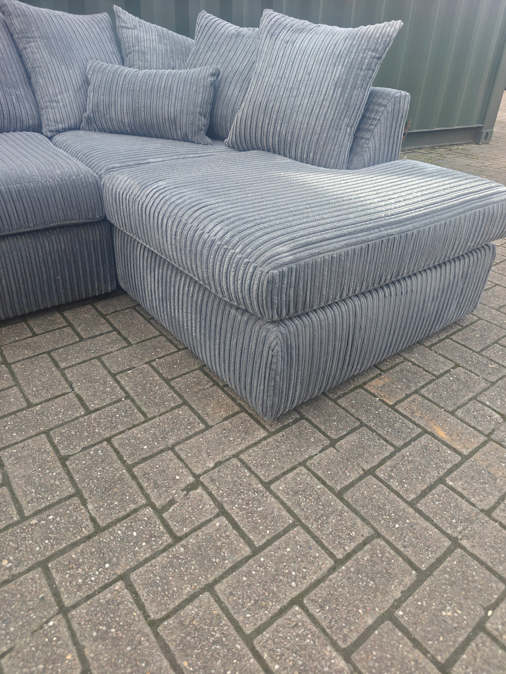 BRAND NEW Luxor Grey Jumbo Cord Corner Sofa