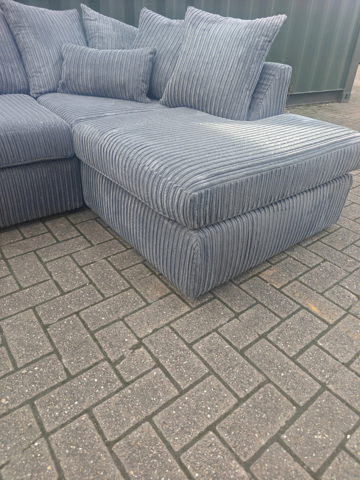 BRAND NEW Luxor Grey Jumbo Cord Corner Sofa