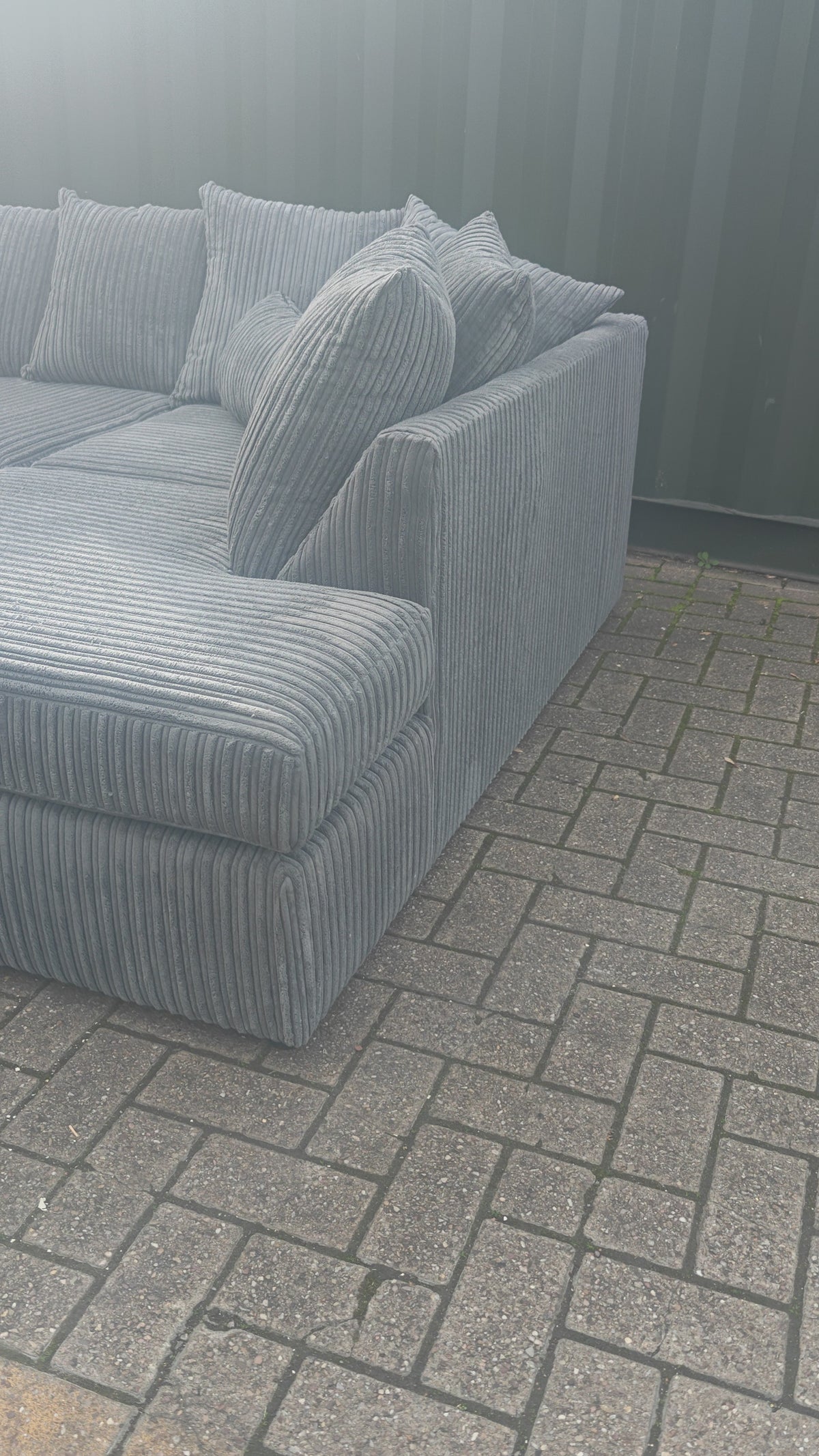 BRAND NEW Luxor Grey Jumbo Cord Corner Sofa